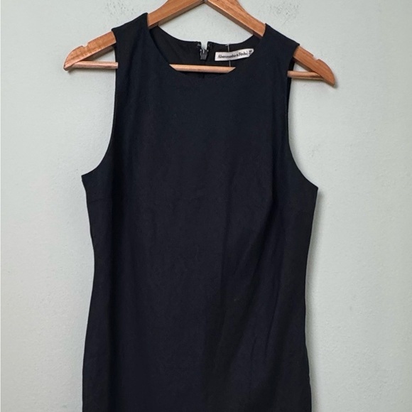 NWOT Abercrombie & Fitch High-Neck Linen-Blend Maxi Dress in Black Size MP - Picture 7 of 13